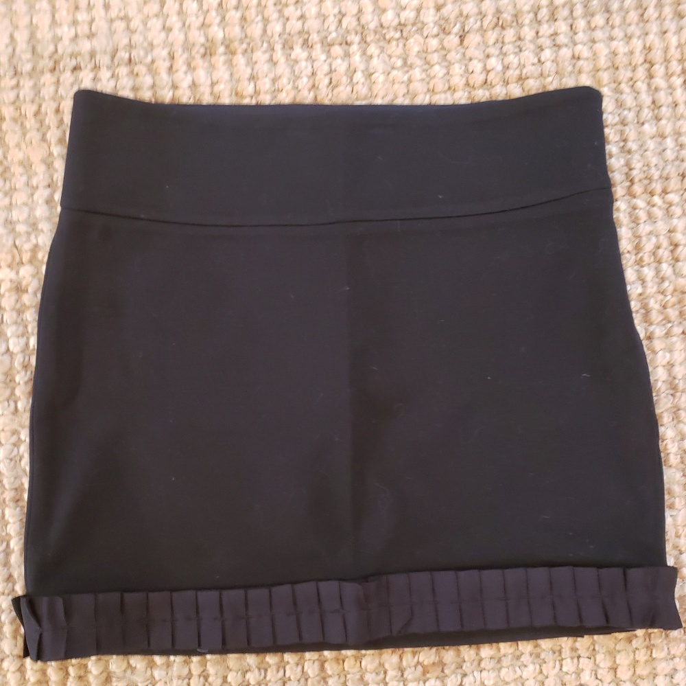 Diane Von Furstenberg black mini skirt